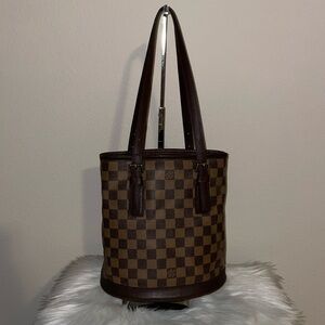 Louis Vuitton Damier Bucket Bag
